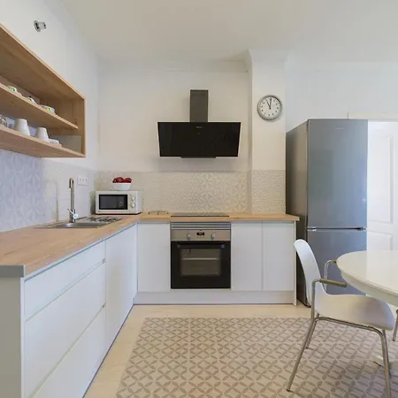 Hébergement de vacances First Line - Parking Free *